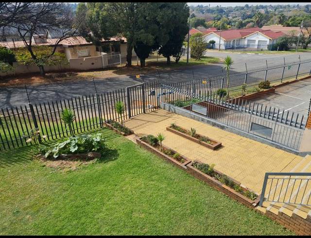 2 BEDROOM PROPERTY TO RENT IN FLORIDA PARK